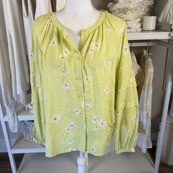 a.n.a. women's size Large yellow long sleeved floral blouse, daisies Spring 2393 - Picture 1 of 7